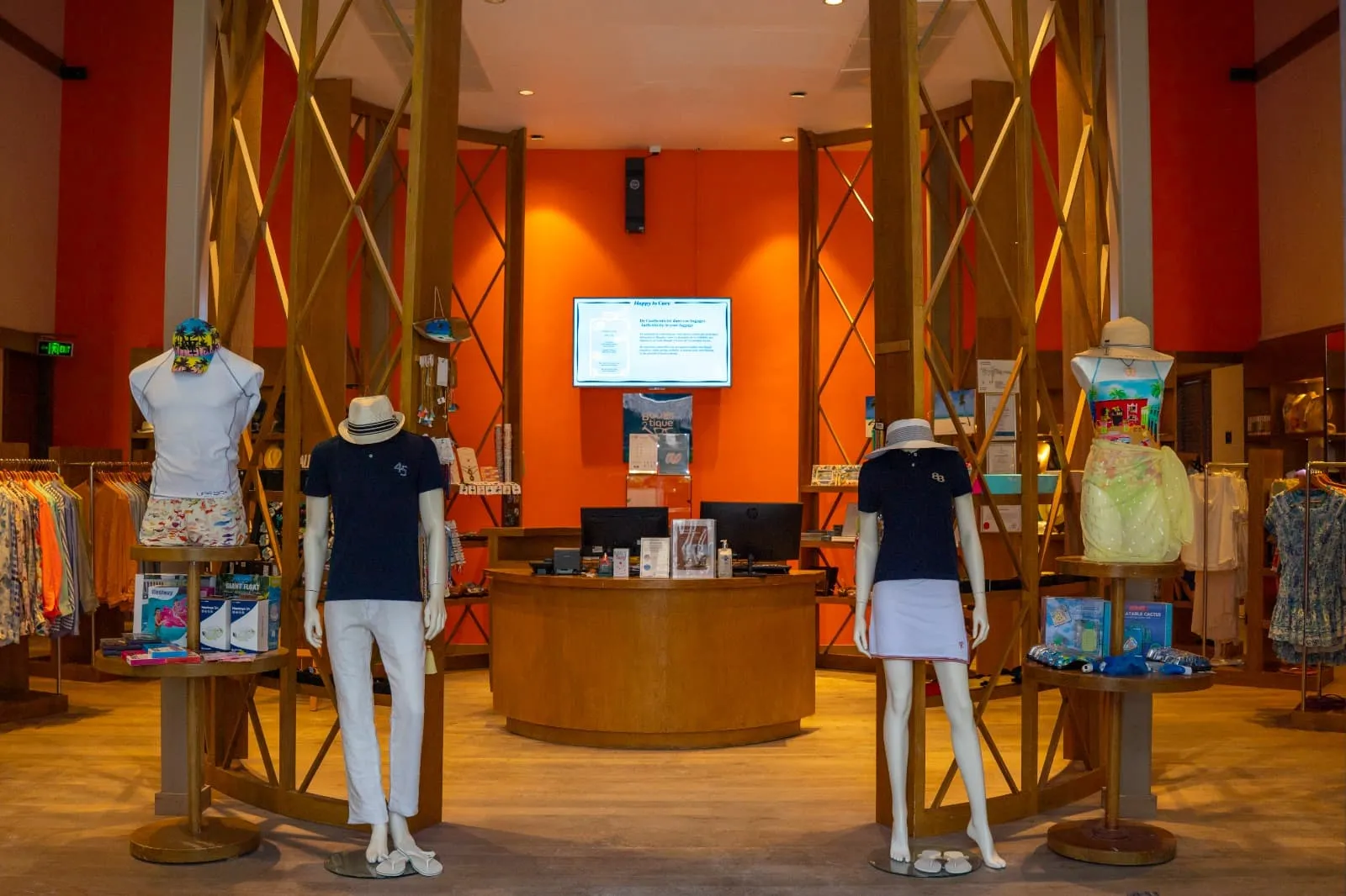 Soleil Luxe boutique interior